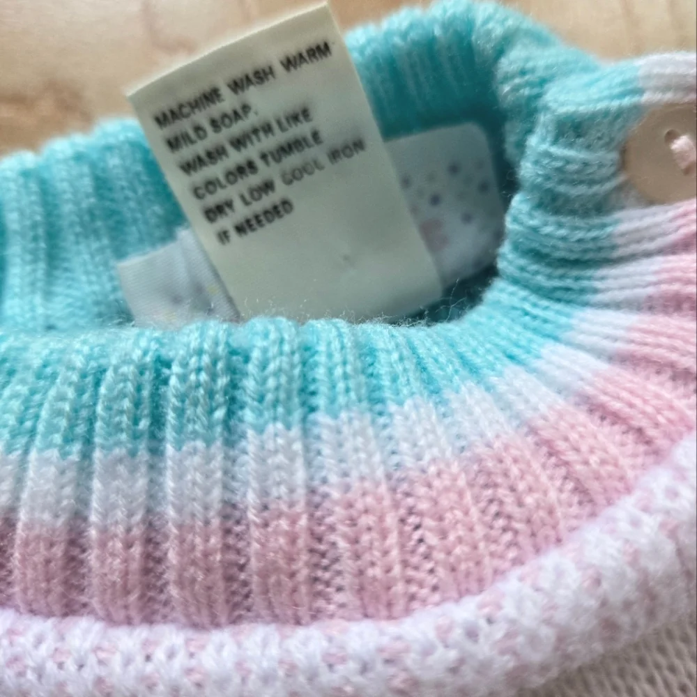 Vintage 1990s Childwise duck pastel teal/pink 2-piece sweater knit set